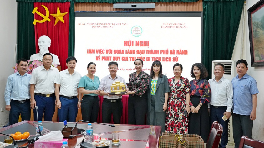 PHƯỜNG SƠN TÂY ĐÓN TIẾP ĐOÀN CÔNG TÁC THÀNH PHỐ ĐÀ NẴNG KHẢO SÁT MÔ HÌNH BẢO TỒN VÀ PHÁT HUY GIÁ TRỊ DI SẢN VĂN HÓA