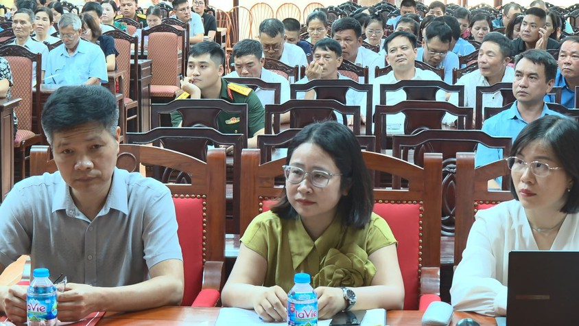 UBND xã Phúc Thọ vừa tổ chức tập huấn nội dung cải cách hành chính xã Phúc Thọ, Phúc Lộc năm 2026 nâng cao tư duy và kỹ năng giao tiếp hành chính trong kỷ nguyên số