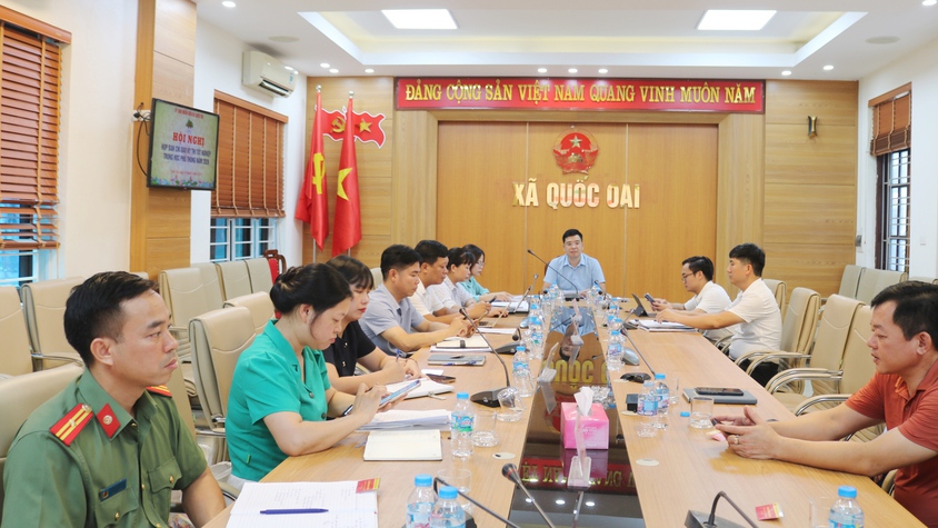 BAN CHỈ ĐẠO KỲ THI TỐT NGHIỆP THPT NĂM 2026 XÃ QUỐC OAI HỌP TRIỂN KHAI NHIỆM VỤ