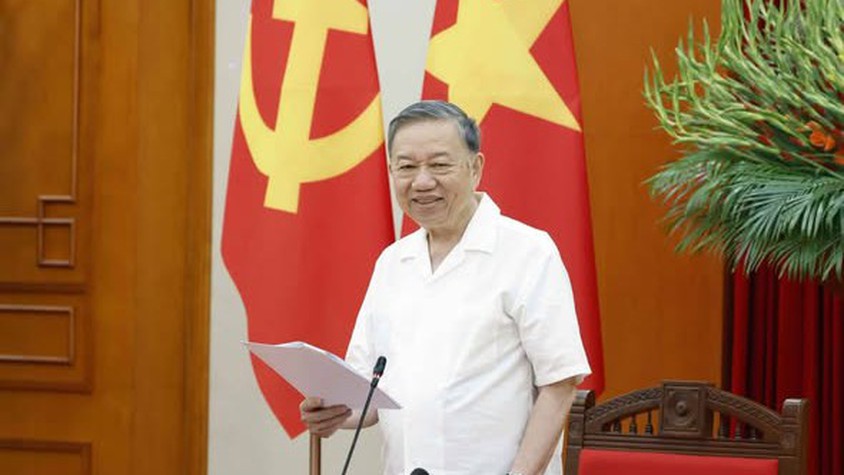 Đổi mới công tác cán bộ: Từ 