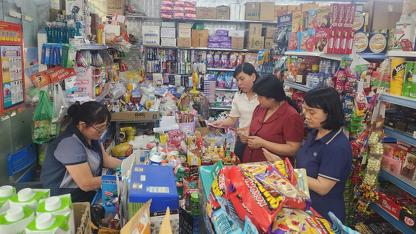 Vốn chính sách tiếp sức, tạo việc làm cho người lao động tại phường Cầu Giấy.