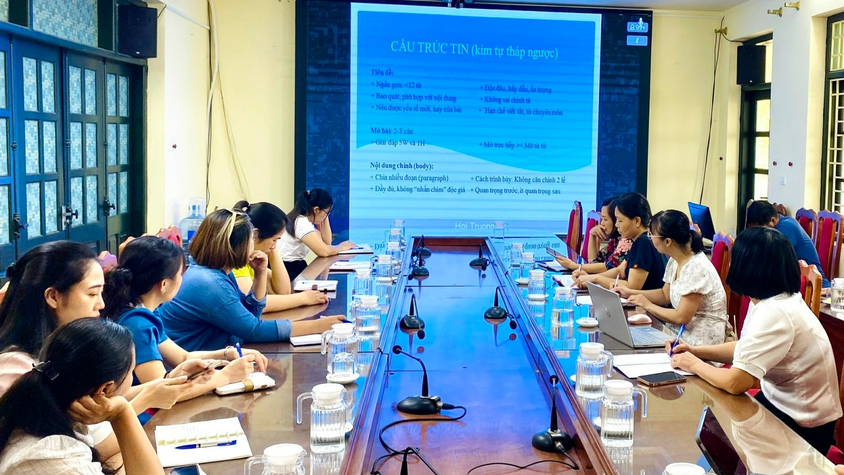 Hội nghị trực tuyến tập huấn nâng cao kỹ năng viết, biên tập tin, bài trên Cổng/Trang Thông tin điện tử
