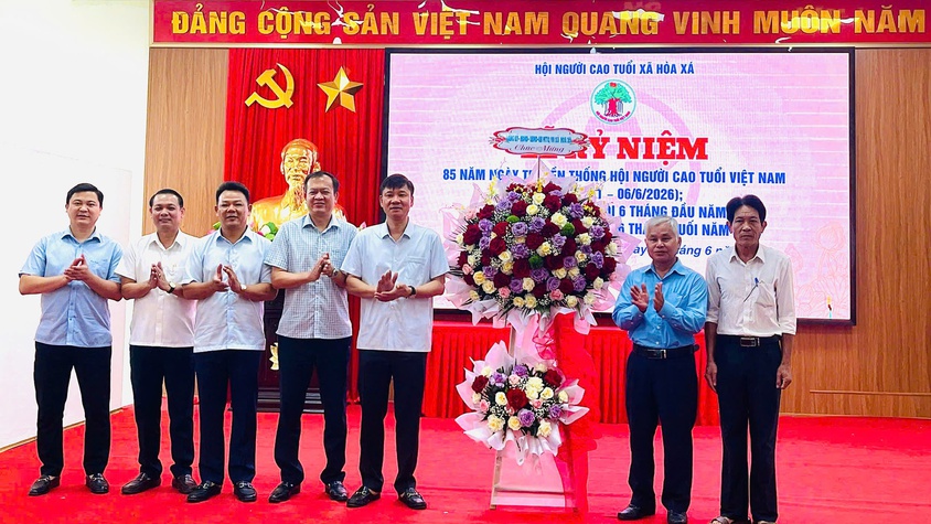 PHÁT HUY VAI TRÒ “TUỔI CAO - GƯƠNG SÁNG”, HỘI NGƯỜI CAO TUỔI XÃ HÒA XÁ KỶ NIỆM 85 NĂM NGÀY TRUYỀN THỐNG VÀ SƠ KẾT CÔNG TÁC 6 THÁNG ĐẦU NĂM