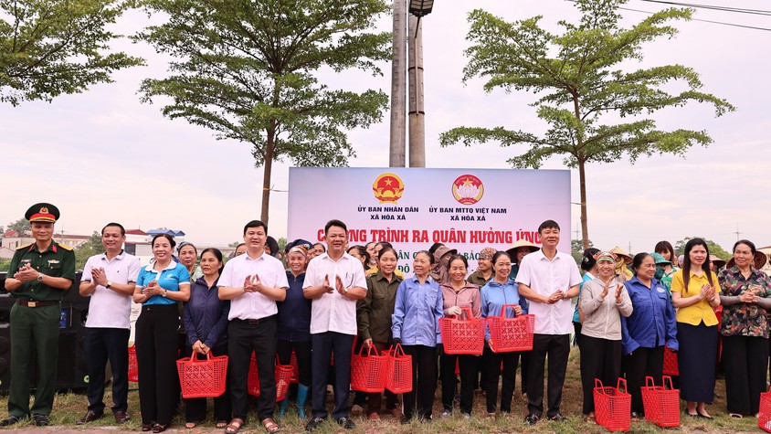 XÃ HÒA XÁ PHÁT ĐỘNG PHONG TRÀO “TOÀN DÂN CHUNG TAY BẢO VỆ MÔI TRƯỜNG, VÌ THỦ ĐÔ XANH - SẠCH - ĐẸP”