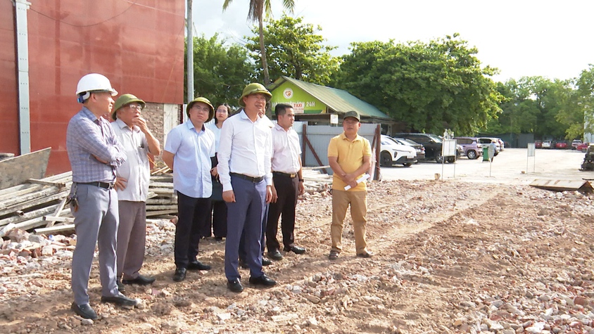 Lãnh đạo xã Phú Xuyên kiểm tra tiến độ Dự án nâng cấp, cải tạo Bệnh viện Đa khoa Phú Xuyên