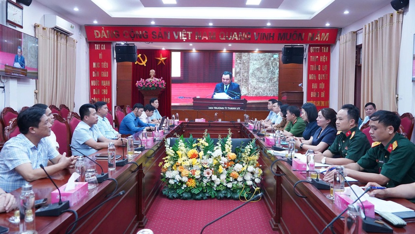 Đảng bộ, chính quyền và Nhân dân phường Chương Mỹ được Chủ tịch UBND thành phố Hà Nội tặng Bằng khen vì đã có thành tích xuất sắc trong triển khai, vận hành mô hình chính quyền địa phương hai cấp