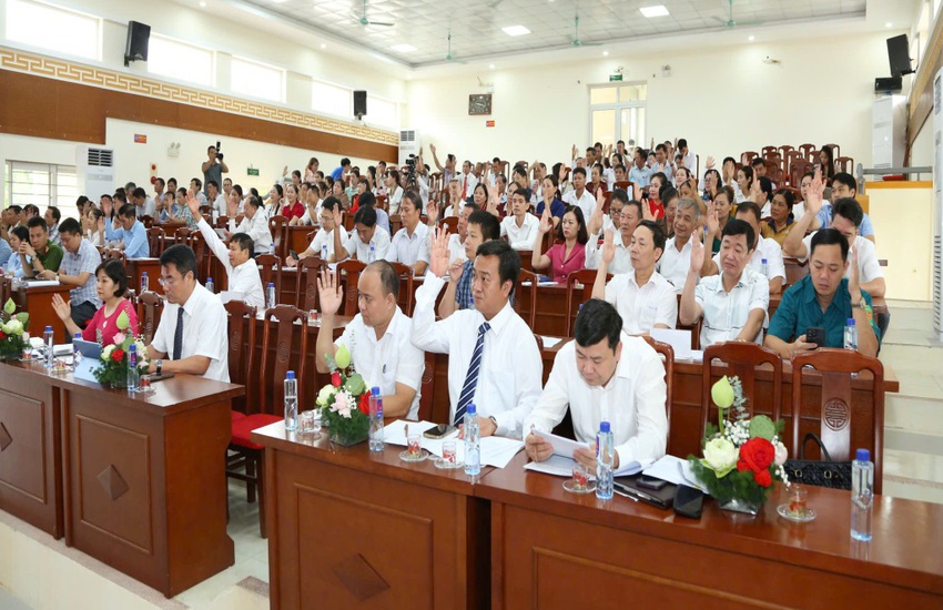 HĐND xã Yên Lãng tổ chức thành công kỳ họp thứ nhất, nhiệm kỳ 2021-2026