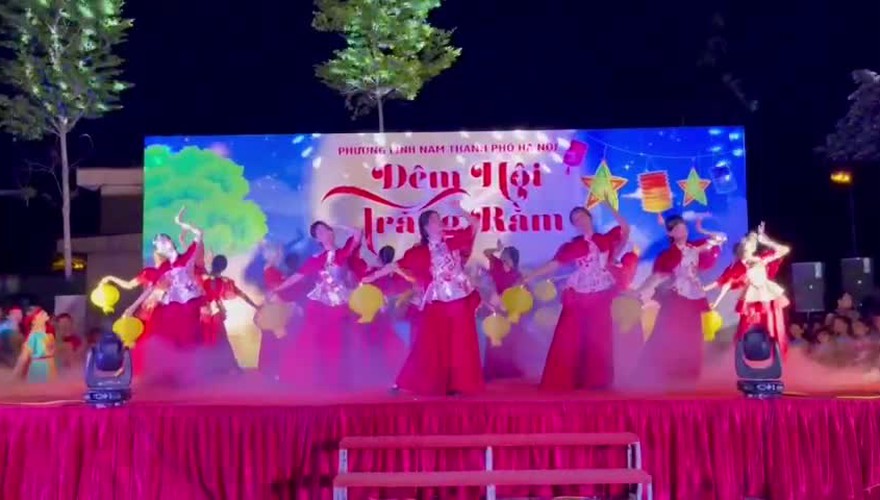 Tưng bừng lễ hội 