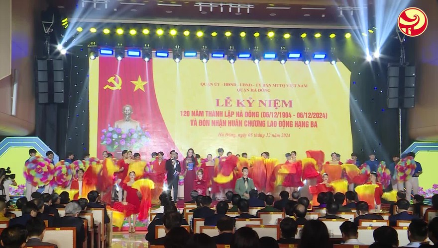 Quận Hà Đông tổ chức Lễ kỷ niệm 120 năm thành lập và đón nhận Huân chương Lao động hạng Ba