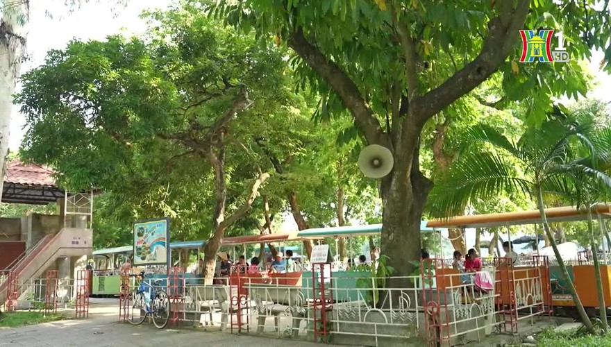 Phóng sự: Đi chơi ở công viên Thống Nhất, phường Hai Bà Trưng, Hà Nội.