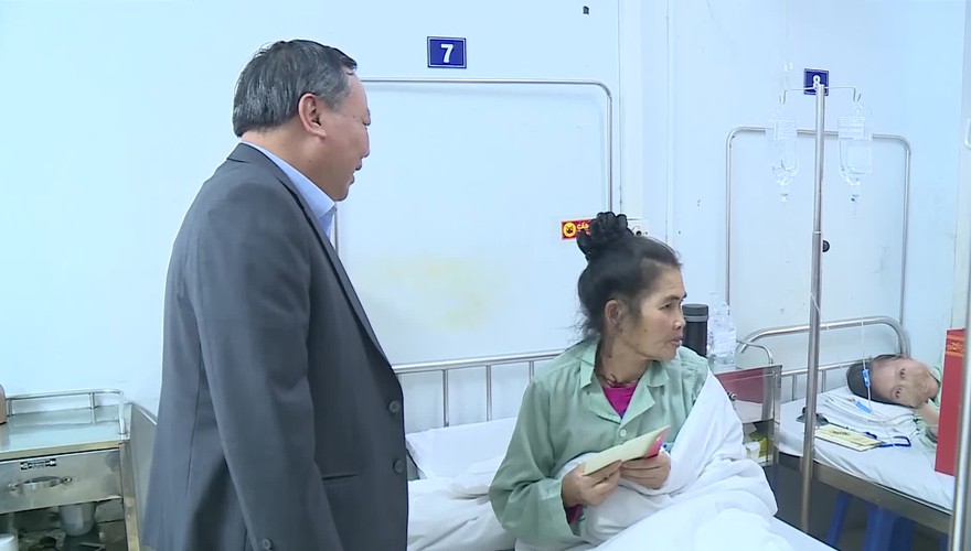 Lãnh đạo  Thành ủy Hà Nội thăm, chúc Tết Bệnh viện Ung Bướu Hà Nội nhân dịp Xuân Bính Ngọ 2026