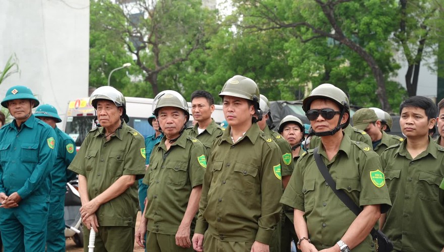 Phường Yên Nghĩa ra quân tăng cường bảo đảm trật tự công cộng, an toàn giao thông, trật tự đô thị và vệ sinh môi trường 