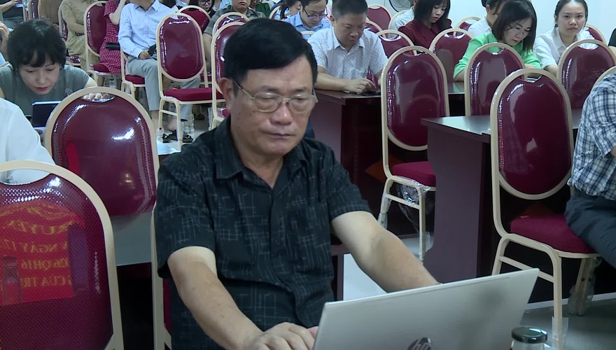 Tăng cường thực hiện nghị quyết, phát triển hệ thống y tế Thủ đô hiện đại