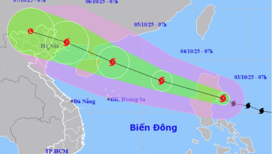 TRỰC TIẾP: BÃO MATMO (BÃO SỐ 11) TIẾN VÀO QUẢNG NINH, LŨ QUÉT VÀ SẠT LỞ ĐẤT 