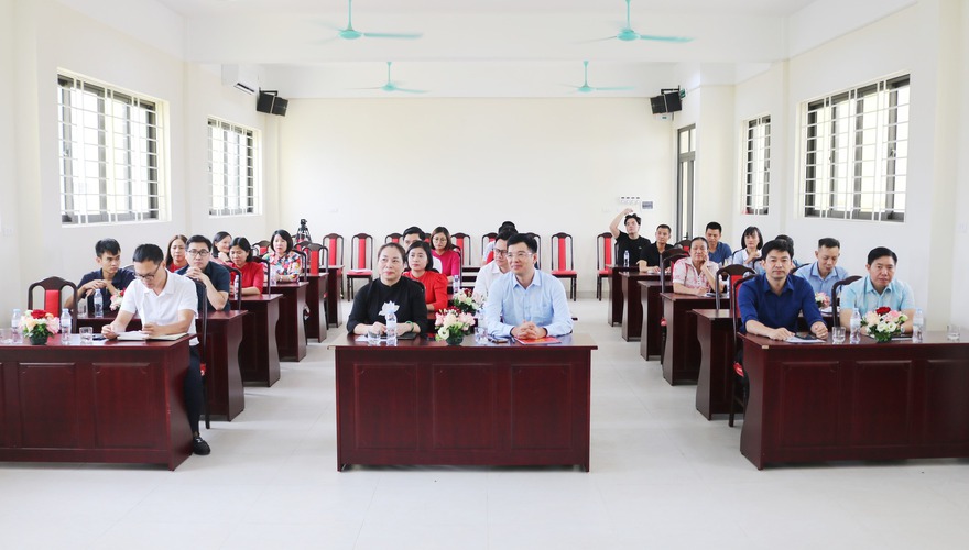 Xã Quốc Oai tổ chức hội nghị khởi công phần bổ sung công trình Trường Tiểu học Thạch Thán