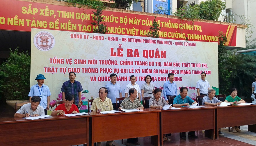 PHƯỜNG VĂN MIẾU - QUỐC TỬ GIÁM RA QUÂN TỔNG VỆ SINH MÔI TRƯỜNG