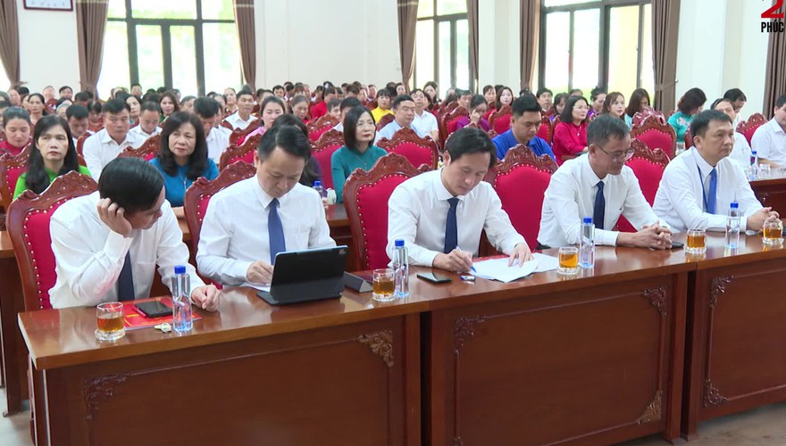 ĐẢNG BỘ XÃ PHÚC THỊNH TỔ CHỨC LỄ KỶ NIỆM 136 NĂM NGÀY SINH CHỦ TỊCH HỒ CHÍ MINH VÀ SƠ KẾT 5 NĂM THỰC HIỆN KẾT LUẬN 01-KL/TW