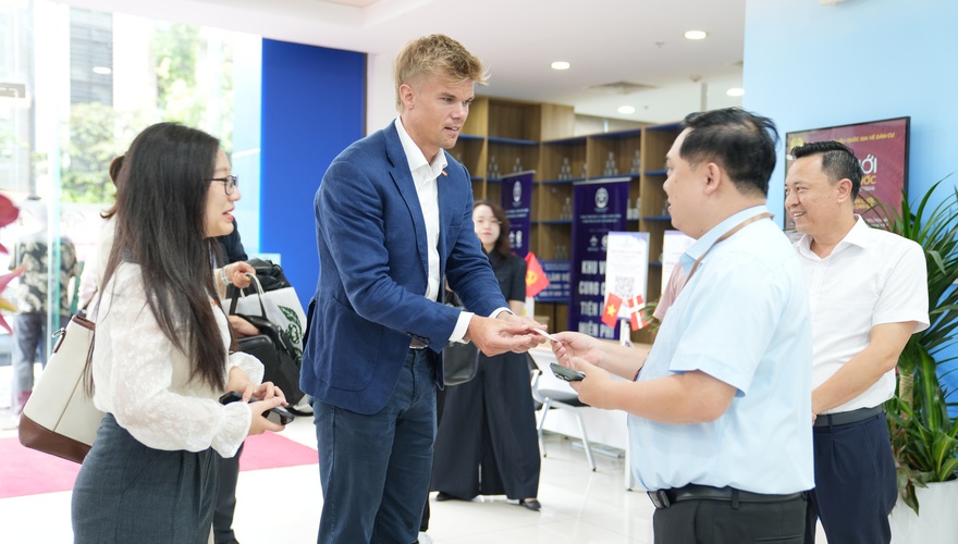 Đoàn công tác Đại sứ quán Đan Mạch ấn tượng với mô hình phục vụ hành chính công của Hà Nội