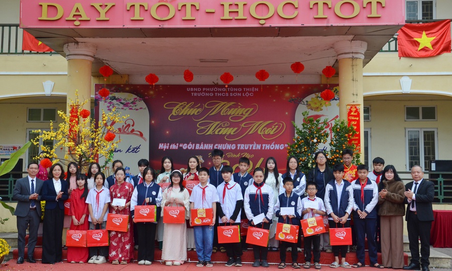 Trường THCS Sơn Lộc tổ chức chuỗi hoạt động chào đón Tết cổ truyền